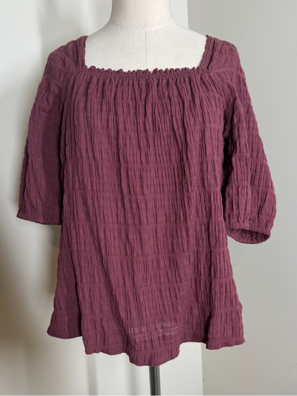 NWT! Wishlist Apparel Women’s BohoBlu -SZ S/M- Burgundy Textured Peasant Blouse